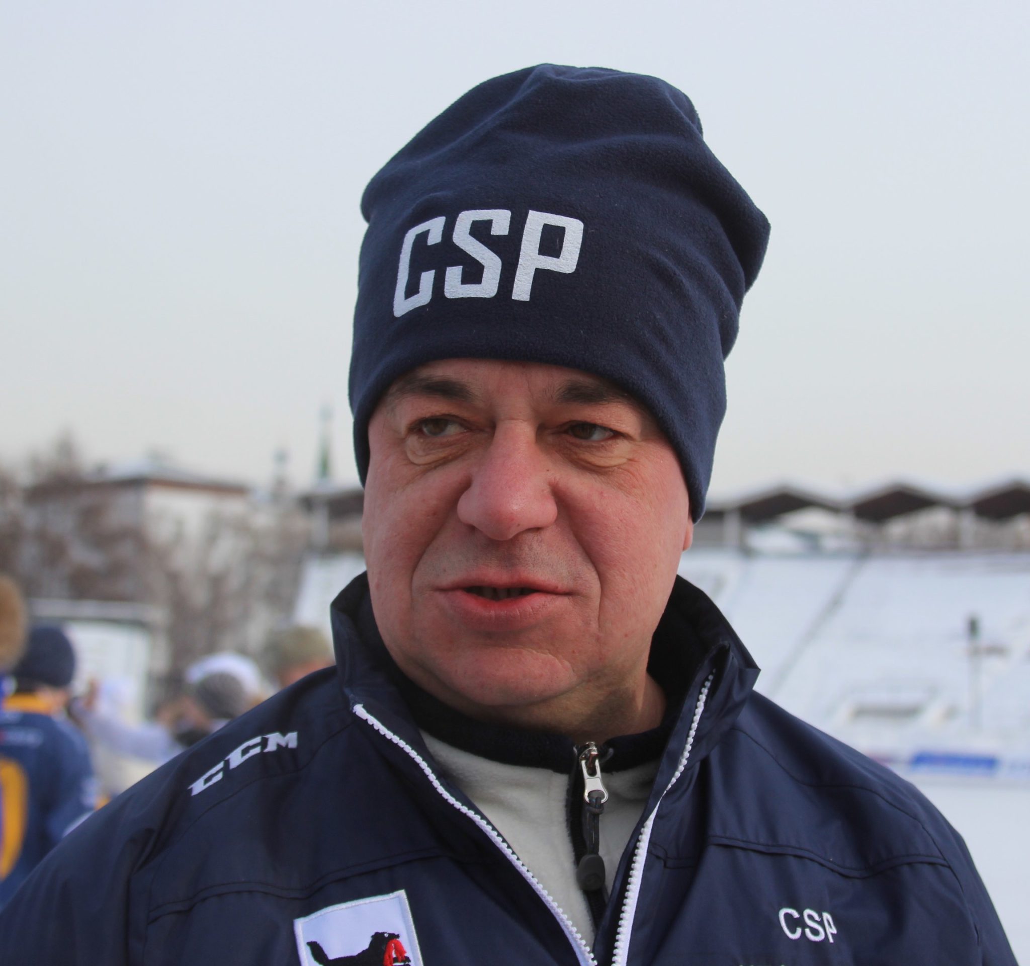 мир логотип. канал мир иркутск. машина мчс на дутиках байкал. 12 июня фото. с днем россии фото.